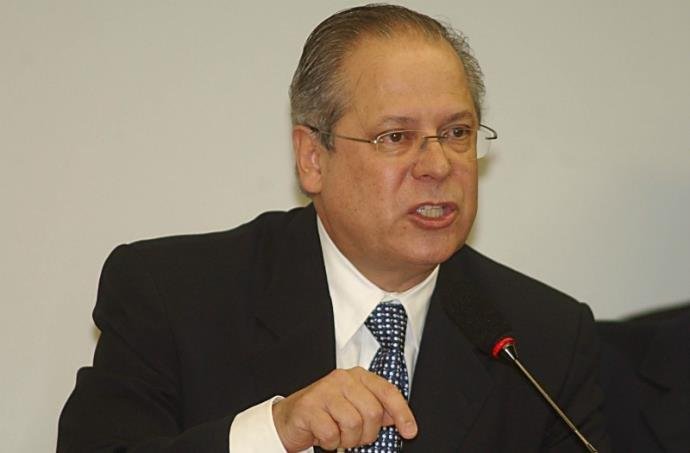 Pol&iacute;tico aguarda em liberdade o julgamento de seu &uacute;ltimo recurso no TRF4