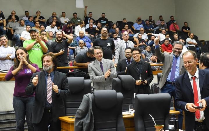 Vereadores aprovaram, nesta quarta, que taxa de gerenciamento ser&aacute; paga por empresas