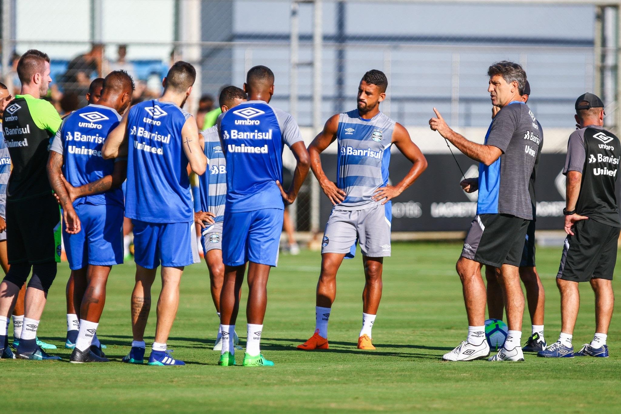 Gr&ecirc;mio se reapresentou no CT Luiz Carvalho nesta quinta