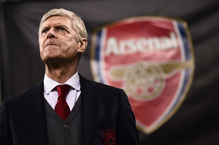 Arsene Wenger deixar&aacute; o Arsenal ap&oacute;s 22 anos no comando da equipe