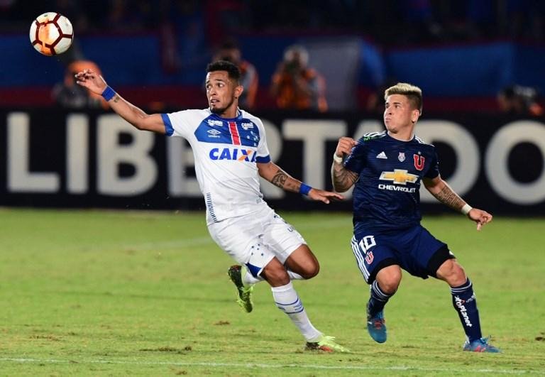 Cruzeiro empata com a Universidad de Chile e volta a trope&ccedil;ar na Libertadores