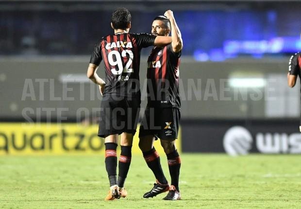 S&atilde;o Paulo abre vantagem, cede empate ao Atl&eacute;tico-PR e cai na Copa do Brasil