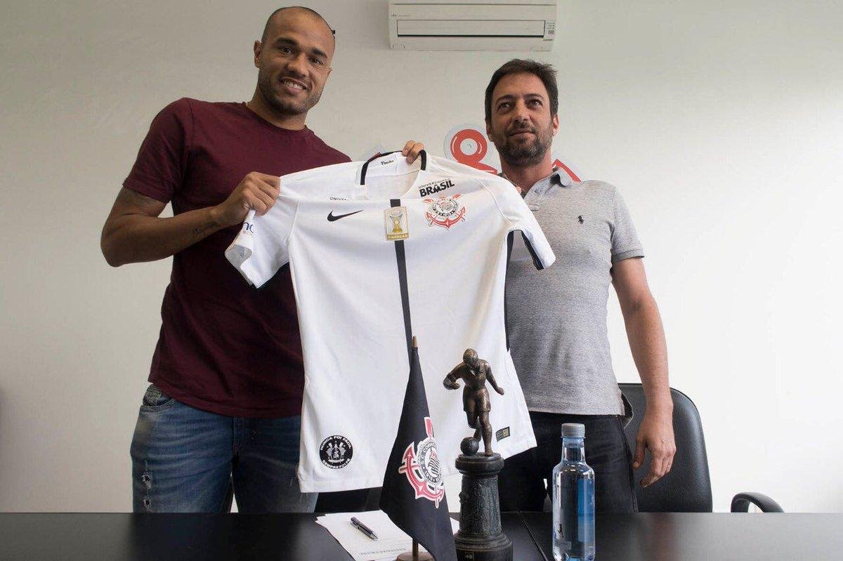 Roger elogiou a estrutura do Corinthians na apresenta&ccedil;&atilde;o 