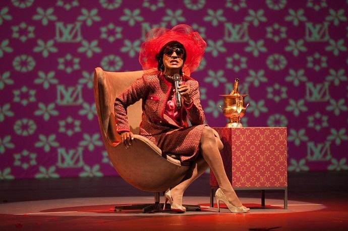 Lu&iacute;s Miranda assina o texto e interpreta&ccedil;&atilde;o de &ldquo;Madame Sheila"