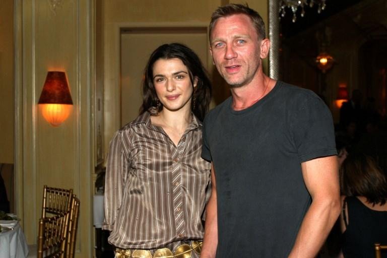 Daniel Craig apareceu de surpresa no leil&atilde;o