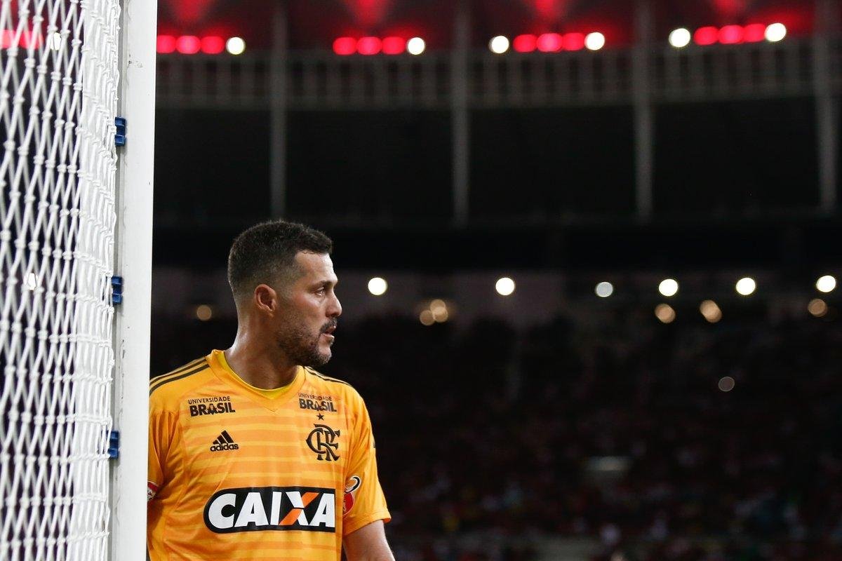Em seu &uacute;ltimo jogo, Julio Cesar fez defesas dif&iacute;ceis