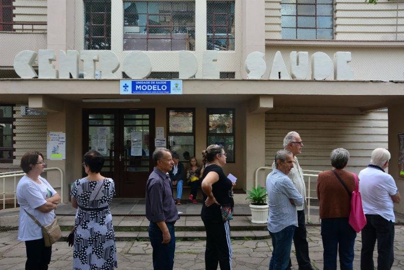 Centro de Sa&uacute;de Modelo registra grande procura pela vacina contra gripe 