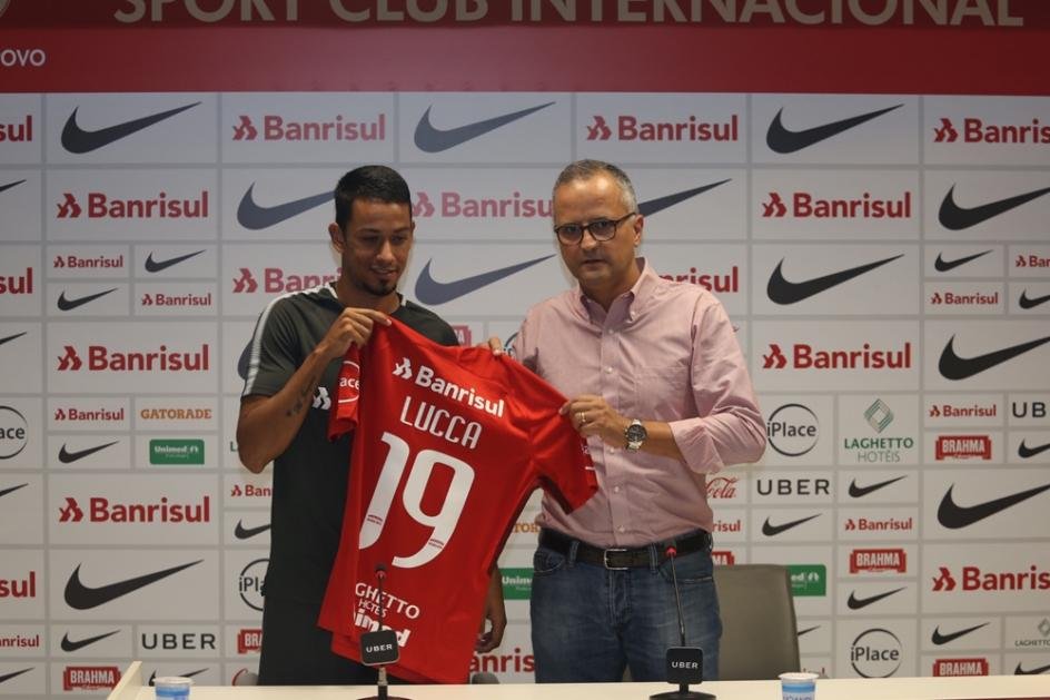 Inter apresentou atacante Lucca