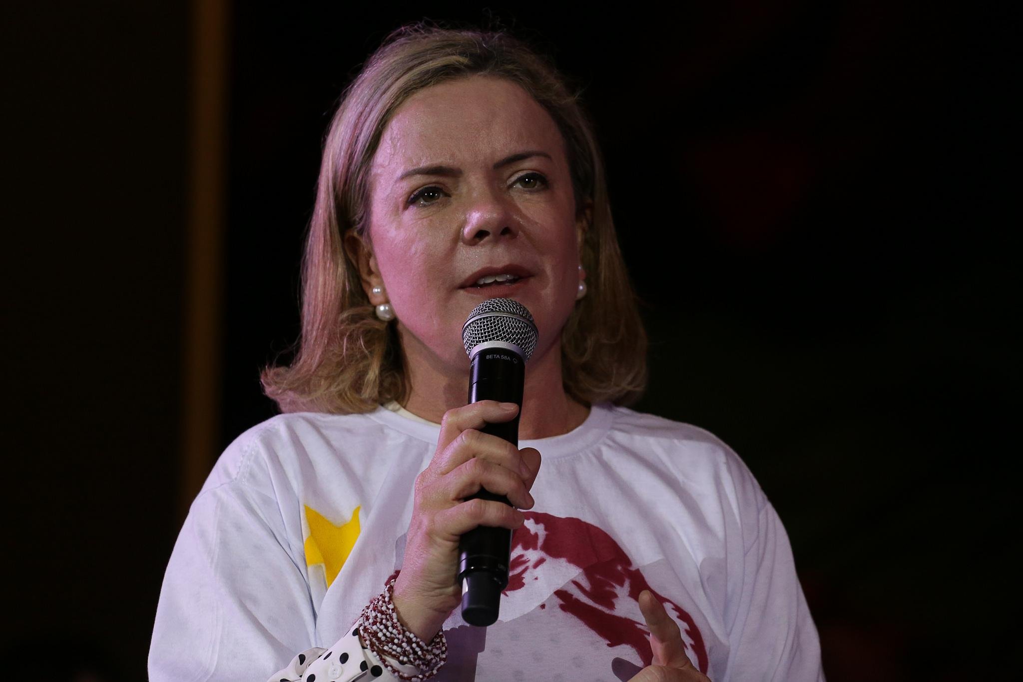 Senador vai ao Conselho de &Eacute;tica contra Gleisi por entrevista &agrave; TV &aacute;rabe