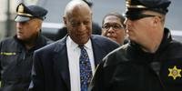 Defesa pede a júri a absolvição de Bill Cosby