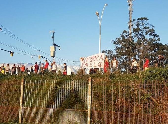 Integrantes da dire&ccedil;&atilde;o acreditam que protestos mostram disputa por poder no Inter 