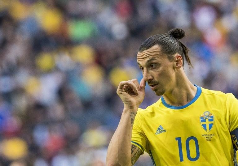 Atacante dava ind&iacute;cios de retorno para defender sele&ccedil;&atilde;o ap&oacute;s anunciar aposentadoria