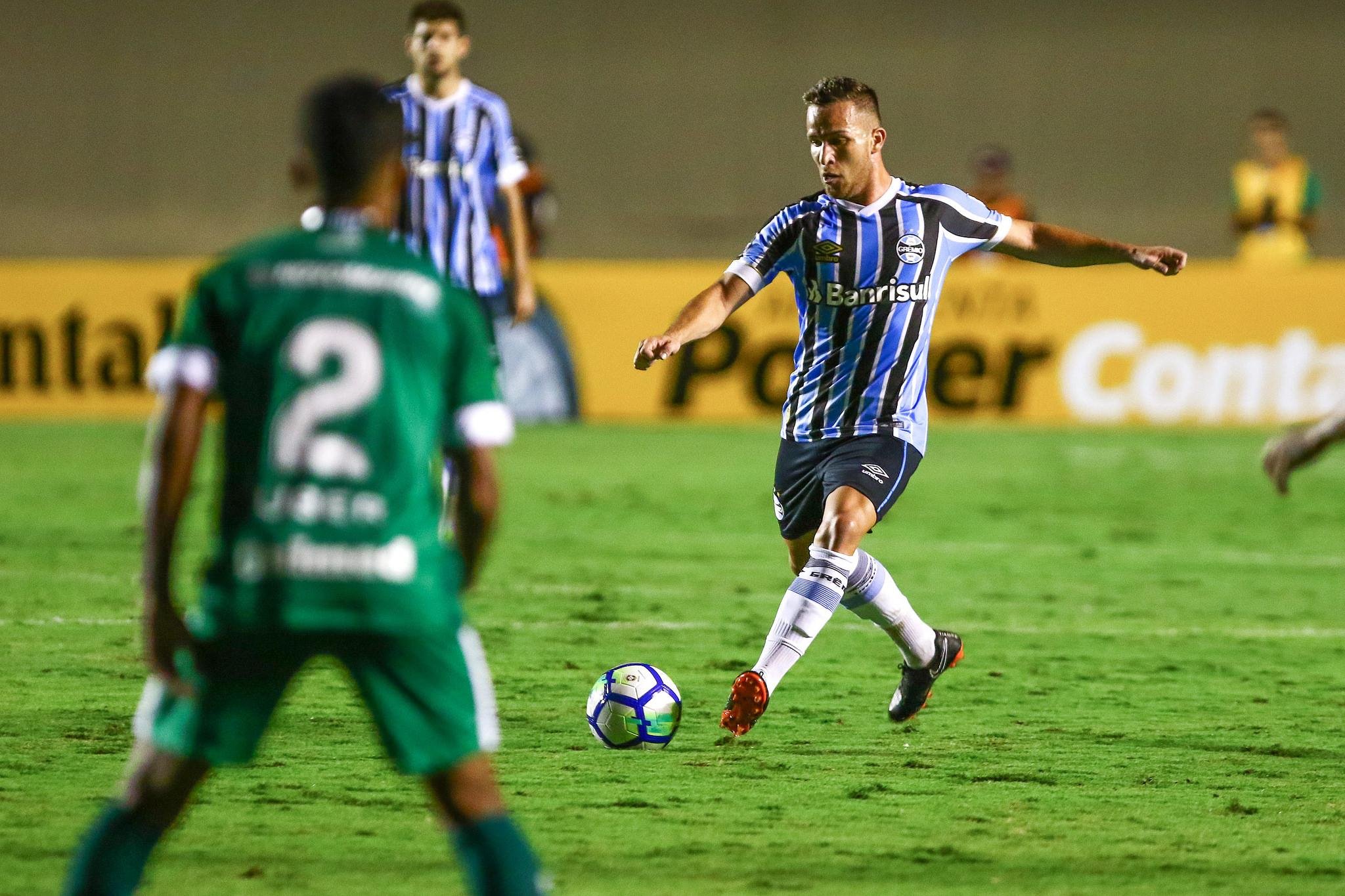 Gr&ecirc;mio largou em vantagem no confronto com o Goi&aacute;s