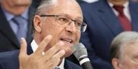 Alckmin deve responder por ação contra retrato de R$ 85 mil de Serra 