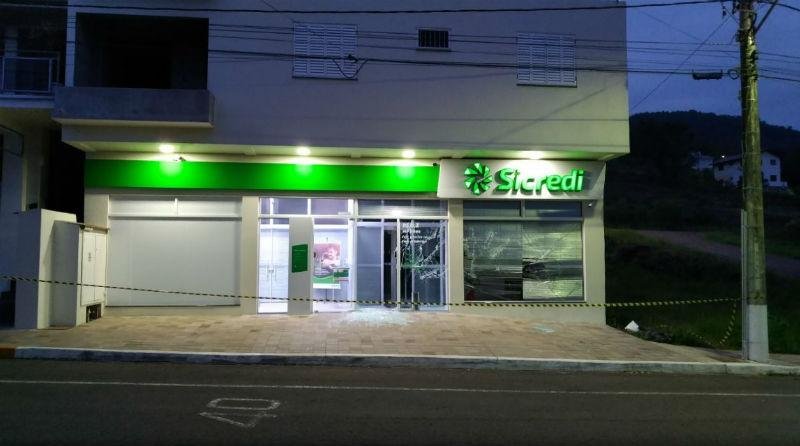 Quadrilha ataca duas ag&ecirc;ncias banc&aacute;rias no Vale do Taquari 