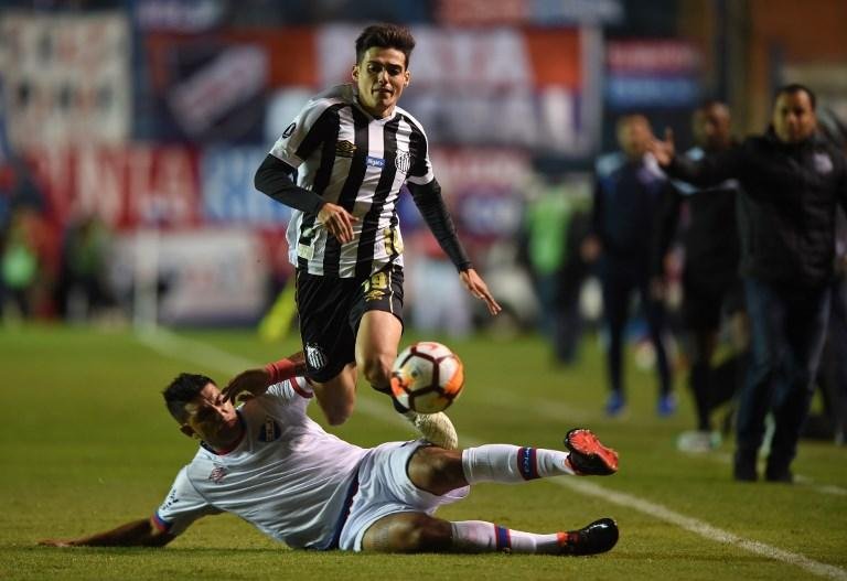 Santos garantiu vaga nas oitavas apesar de derrota para o Nacional
