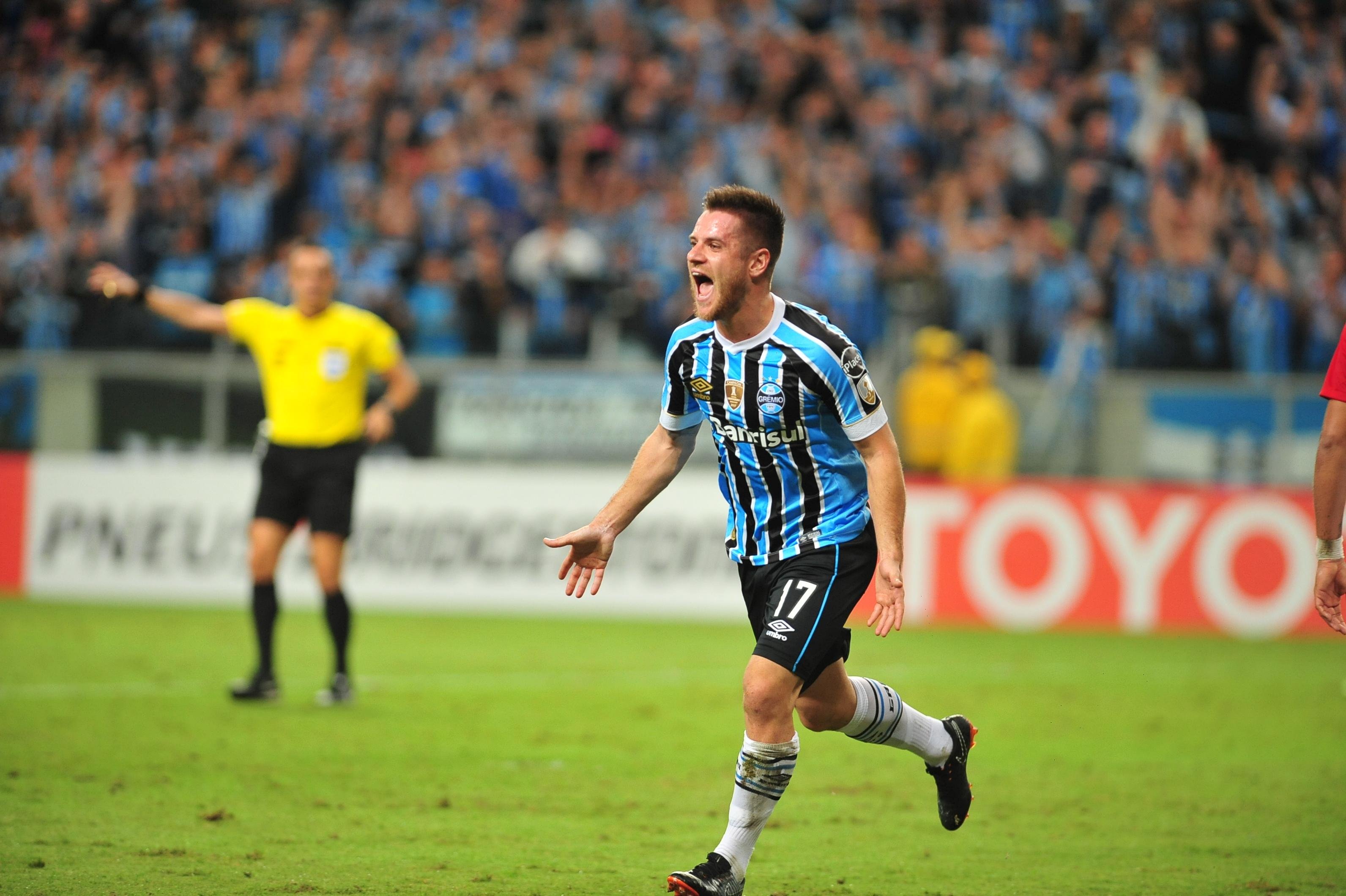 Ramiro falou em orgulho por elogios ao Gr&ecirc;mio 