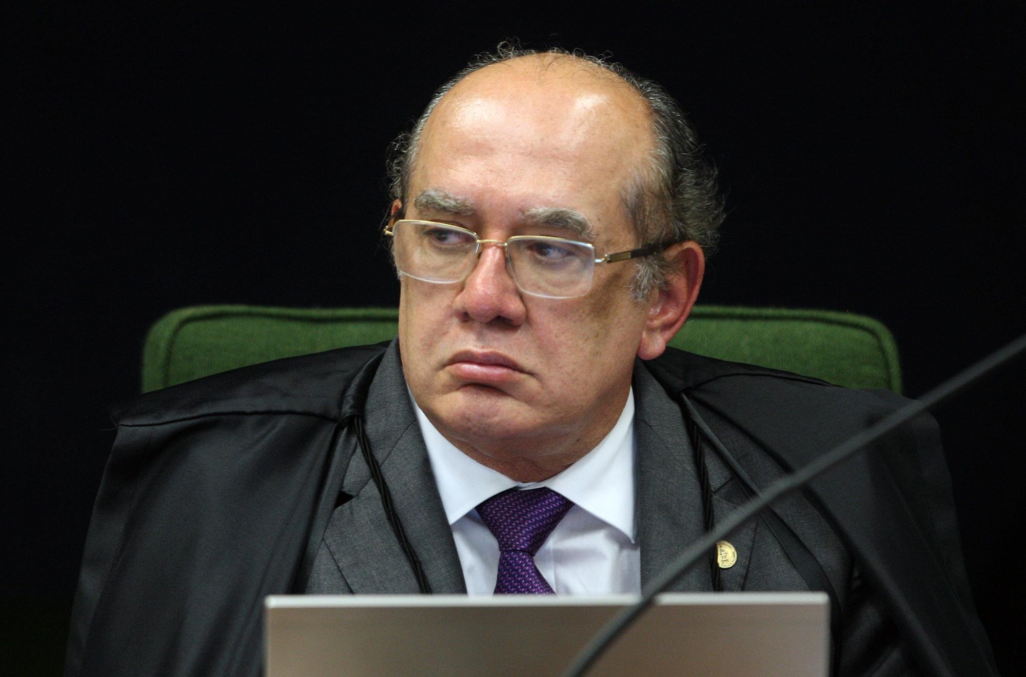 Ministro qualificou mudan&ccedil;a como "grande bagun&ccedil;a"