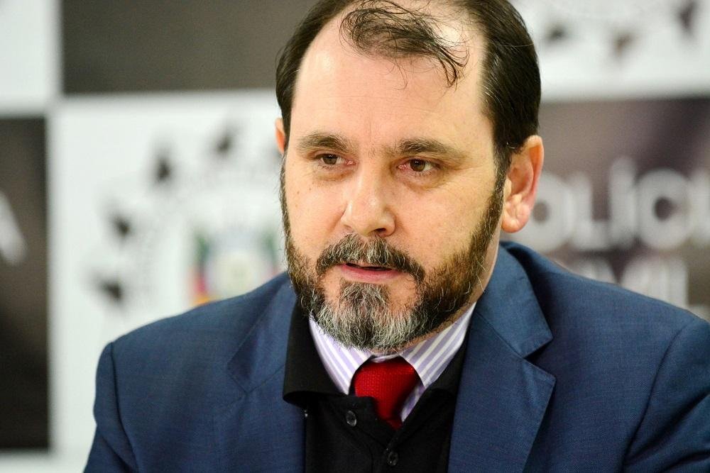 Chefe de pol&iacute;cia avalia possibilidade de fogo amigo sobre disparo que matou PM no Vale do Ca&iacute; 