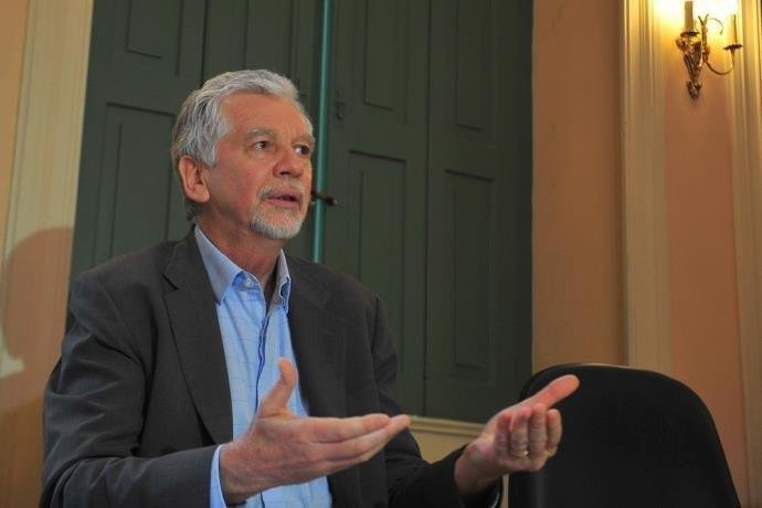 Fortunati diz desconfiar de "persegui&ccedil;&atilde;o pol&iacute;tica" em investiga&ccedil;&atilde;o