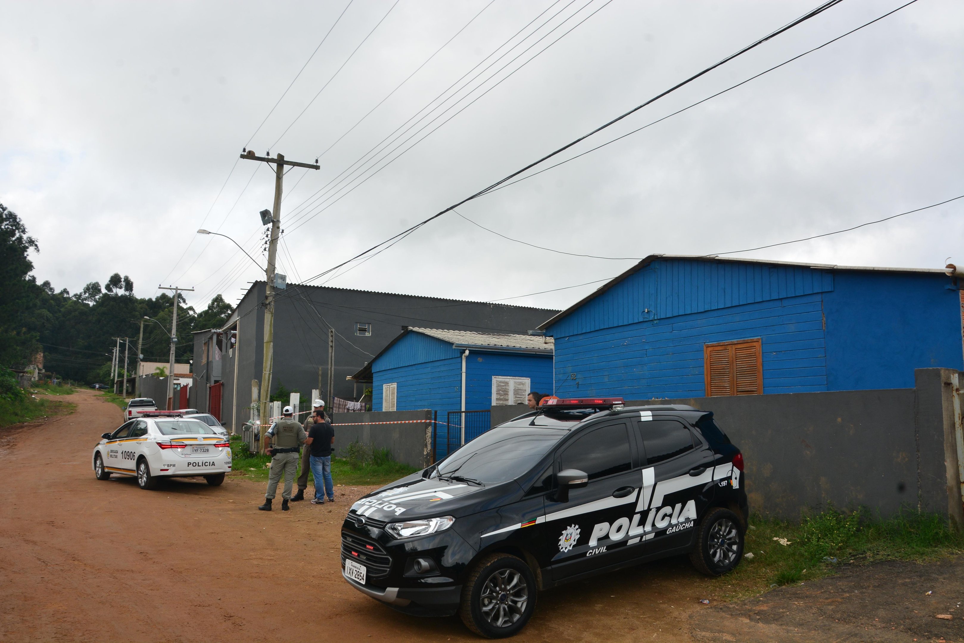 Policiais militares do 1&ordm; BPM compareceram no local e isolaram a &aacute;rea