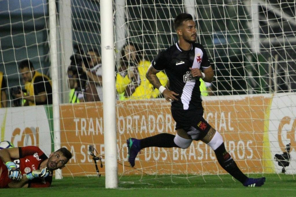 Cariocas aplicaram 4 a 1 em S&atilde;o Janu&aacute;rio e subiram para a vice-lideran&ccedil;a do Brasileiro