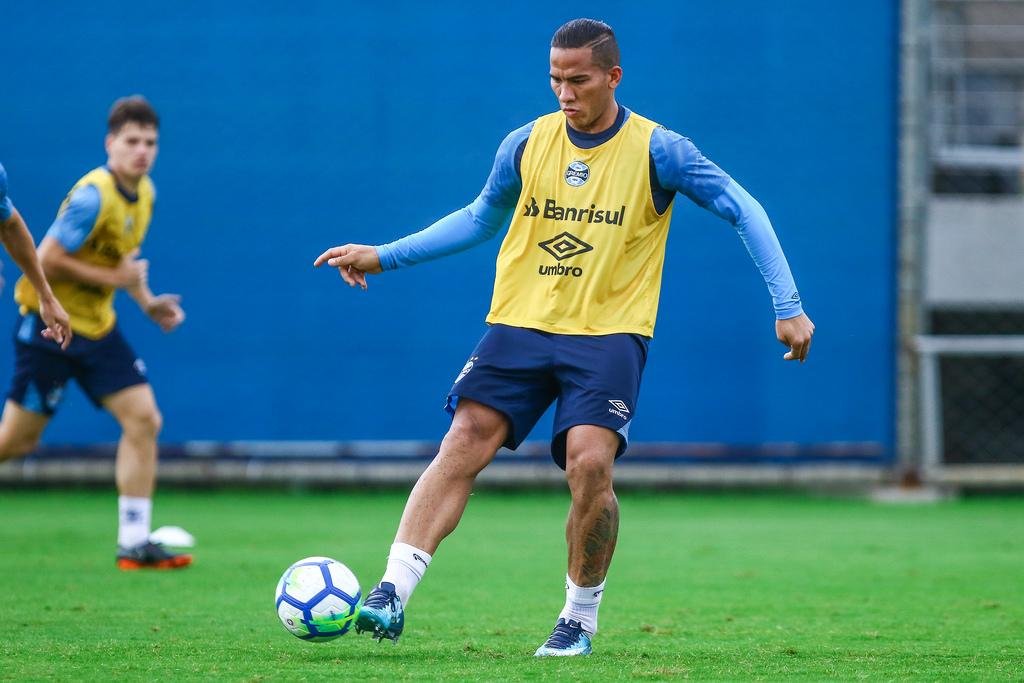 Principal d&uacute;vida &eacute; se Jael inicia ou Andr&eacute; ser&aacute; o titular contra seu ex-clube