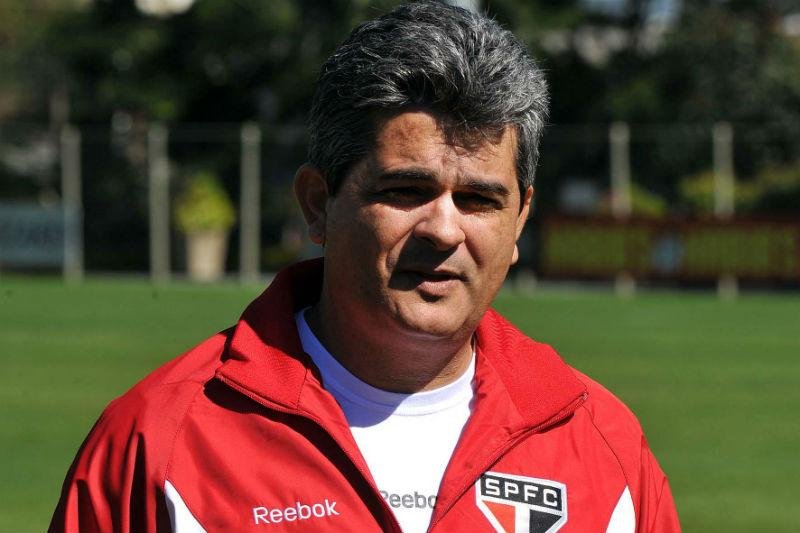 Lanterna da S&eacute;rie B, Goi&aacute;s acerta com o t&eacute;cnico Ney Franco 