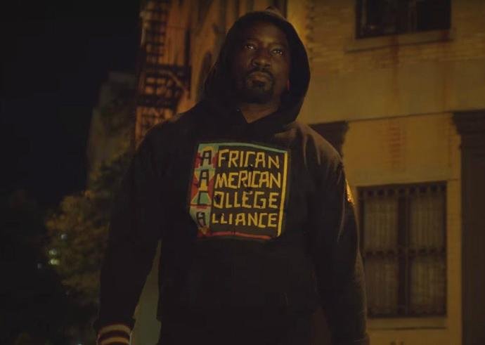 Mike Colter volta a viver o her&oacute;i