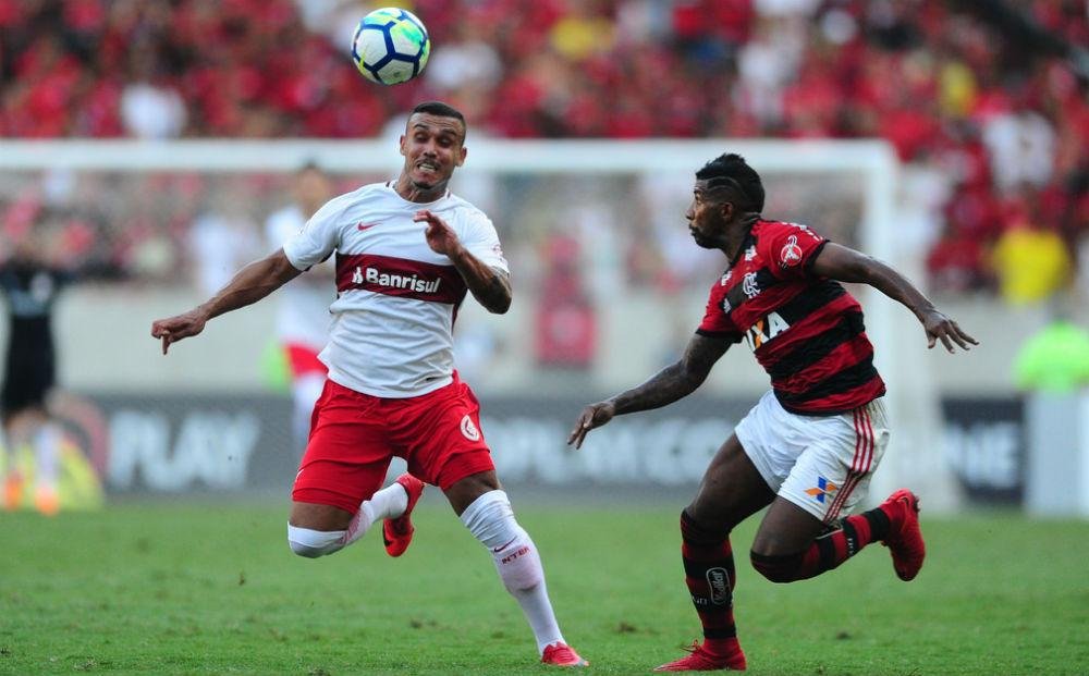 William Pottker &eacute; o jogador do Inter que mais finalizou, cinco longe e duas na dire&ccedil;&atilde;o da meta