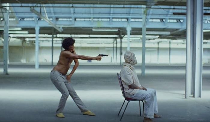 This is America critica o porte de armas e &agrave; viol&ecirc;ncia policial
