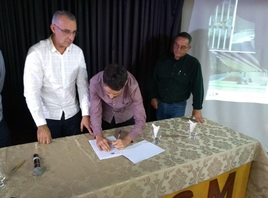 O ato aconteceu na manh&atilde; desta ter&ccedil;a-feira
