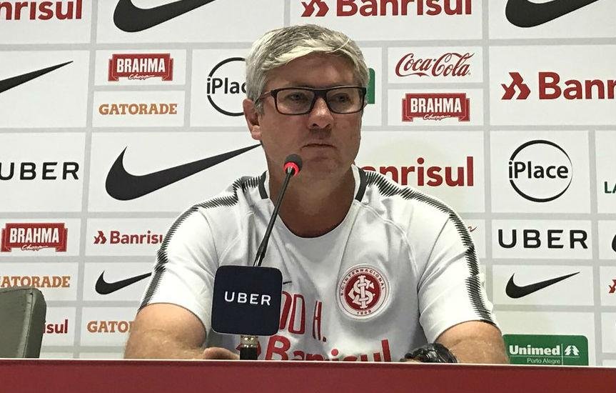 Odair prestou homenagem ao presidente F&aacute;bio Koff