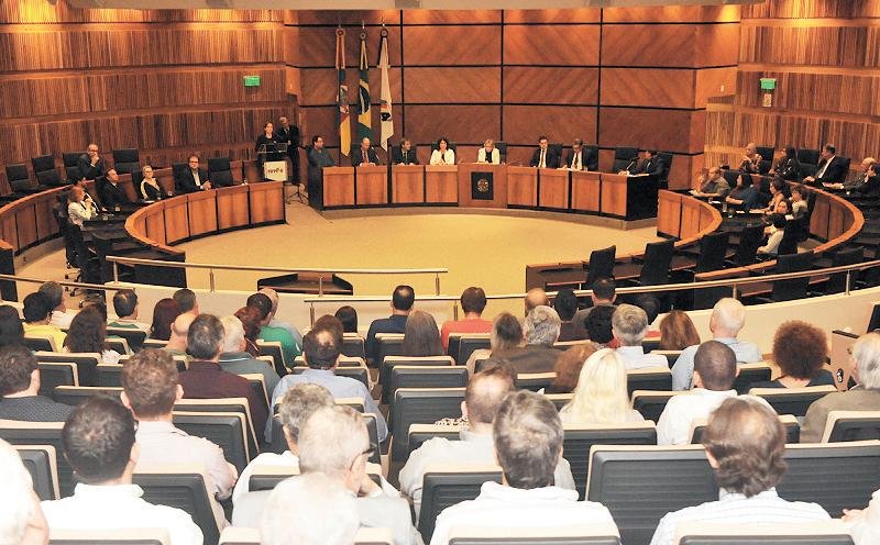 Presidente do TRT-RS enfatizou que a&ccedil;&otilde;es jamais fecharam postos de trabalhou o fal&ecirc;ncia de empresas
