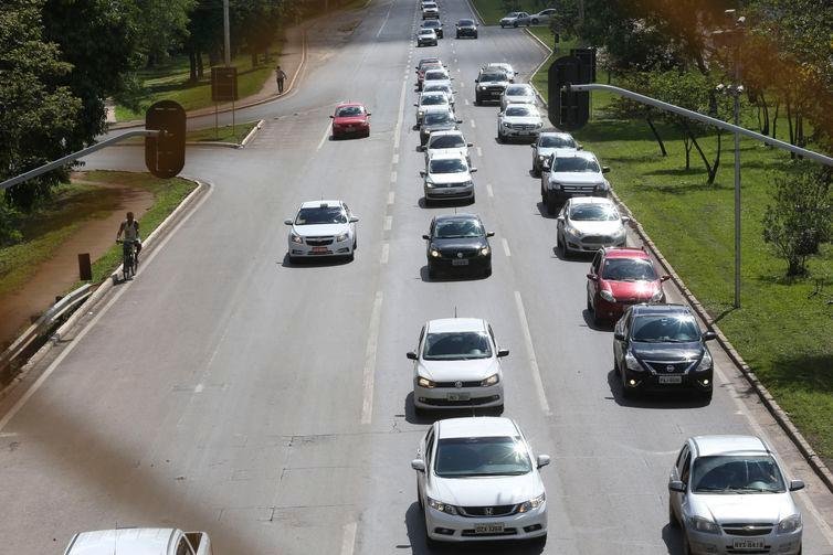 Produ&ccedil;&atilde;o das placas de ve&iacute;culos obedecer&aacute; ao padr&atilde;o dos pa&iacute;ses do Mercosul