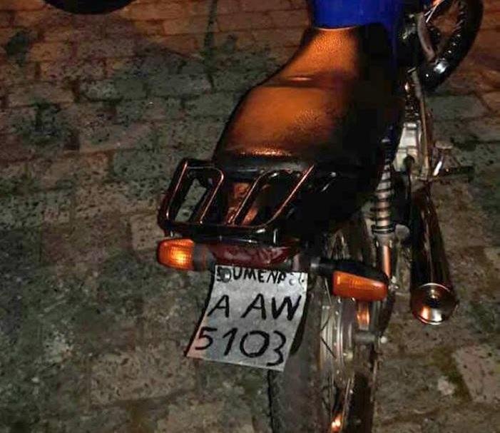 Motocicleta com placa adulterada foi apreendida
