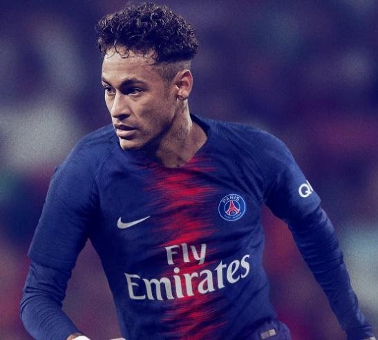 Rumores indicavam poss&iacute;vel transfer&ecirc;ncia do craque, por&eacute;m, tu&iacute;te confirmou perman&ecirc;ncia no time