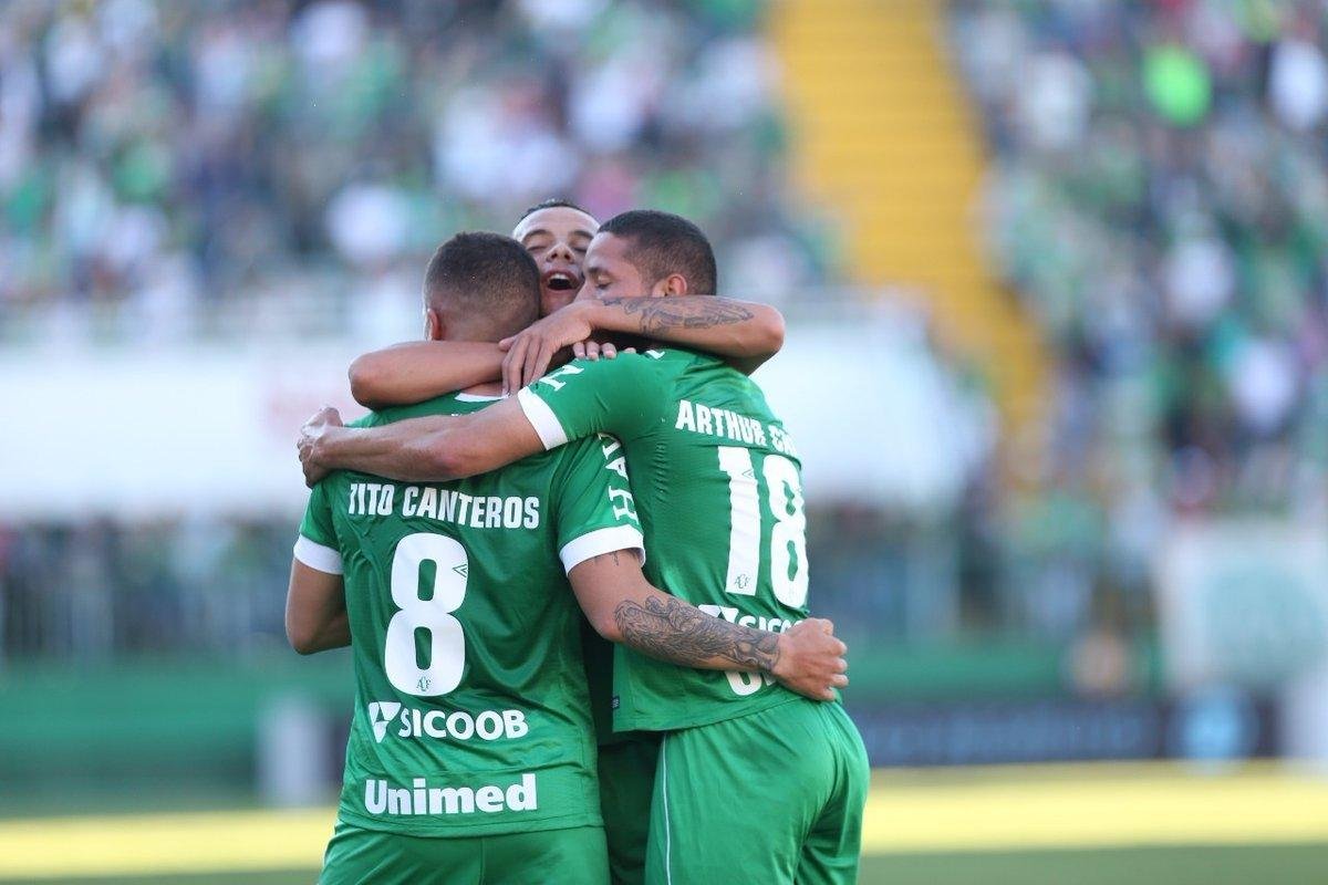 Chapecoense derrota o Flamengo por 3 a 2