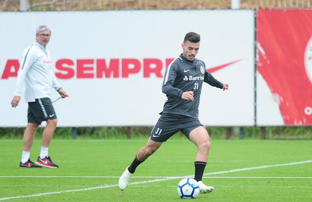 Trabalho coletivo teve como objetivo a troca r&aacute;pida de passes