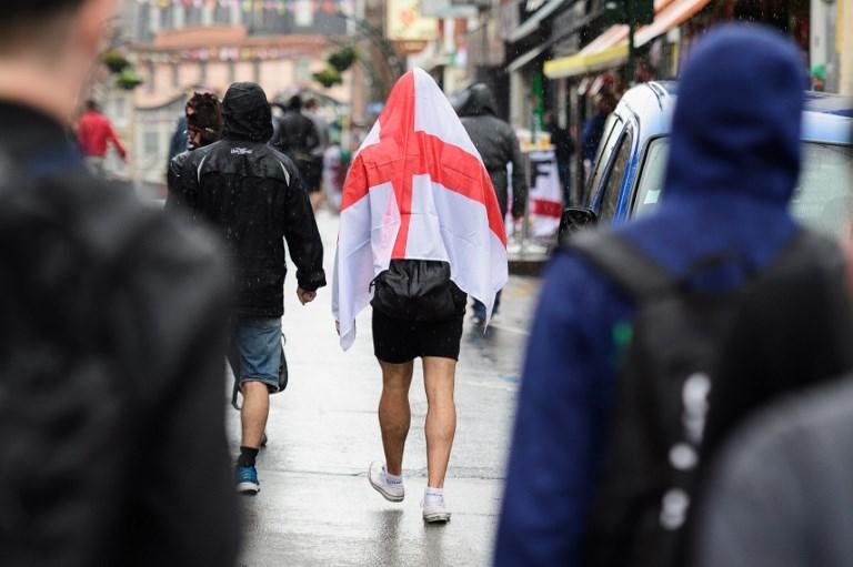 Pol&iacute;cia brit&acirc;nica pede que ingleses tenham prud&ecirc;ncia ao mostrar bandeira 