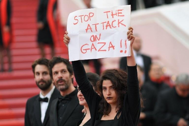 Manal Issa apresenta em Cannes "Mon tissu pr&eacute;f&eacute;r&eacute;", da diretora s&iacute;ria Gaya Jiji, na se&ccedil;&atilde;o Um Certo Olhar