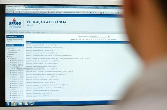 Gradua&ccedil;&otilde;es com ingresso no segundo semestre ser&atilde;o oferecidas na modalidade &agrave; dist&acirc;ncia