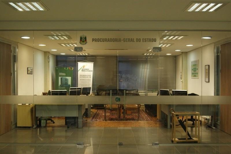 Justi&ccedil;a bloqueia bens de empres&aacute;rios que devem mais de R$ 53 milh&otilde;es ao RS