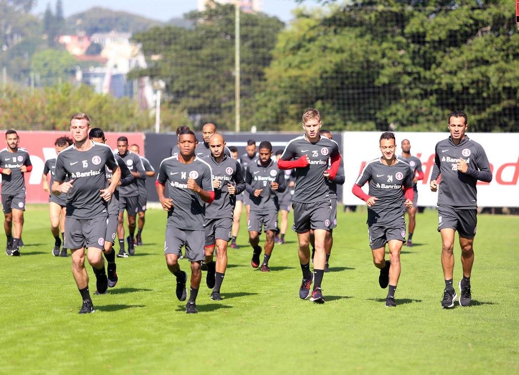 Jogadores correndo