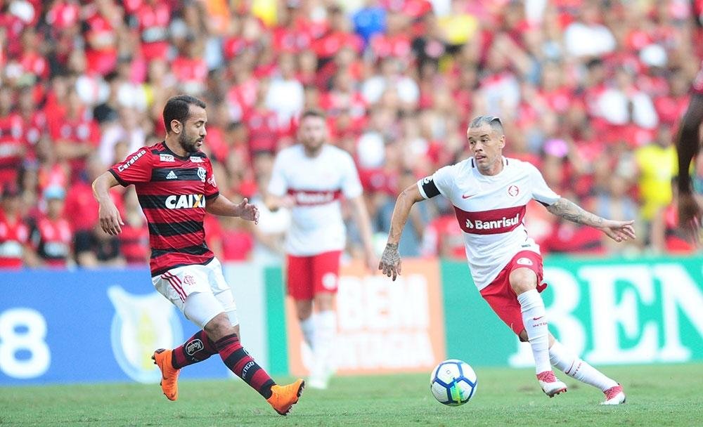 D&acute;Alessandro foi denunciado por lances em derrota para o Flamengo