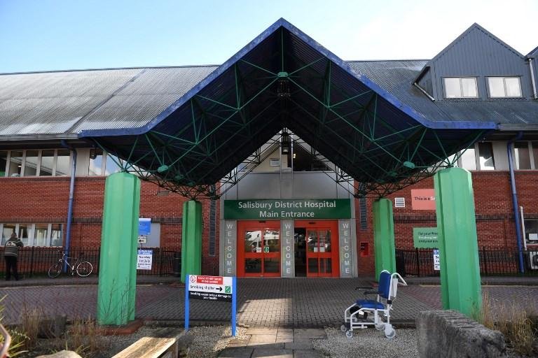 Ex-espi&atilde;o russo atacado na Inglaterra com subst&acirc;ncia qu&iacute;mica deixa hospital