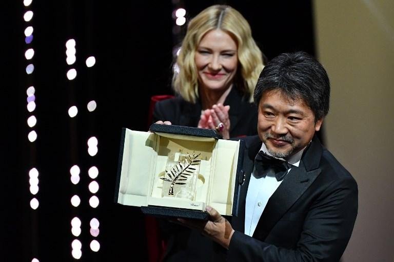"Shoplifters", do japon&ecirc;s Kore-Eda, ganha Palma de Ouro em Cannes 