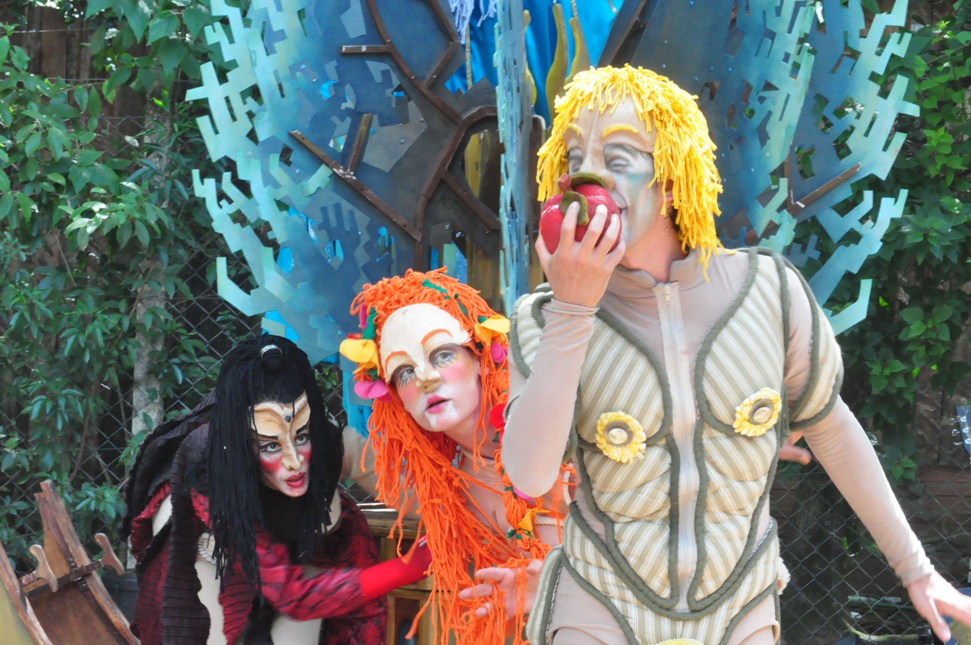  "Zona Para&iacute;so" traz uma vers&atilde;o teatral divertida, cr&iacute;tica e alegre da hist&oacute;ria da cria&ccedil;&atilde;o do mundo 