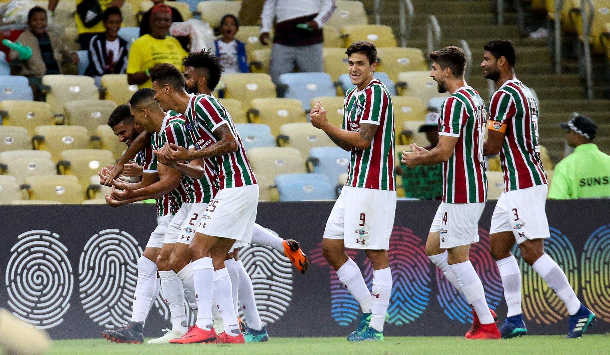 Fluminense derrota o Atl&eacute;tico-PR por 2 a 0