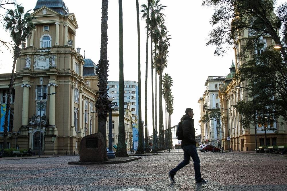 Porto Alegre deve ter m&aacute;xima de 19&deg;C nesta ter&ccedil;a-feira